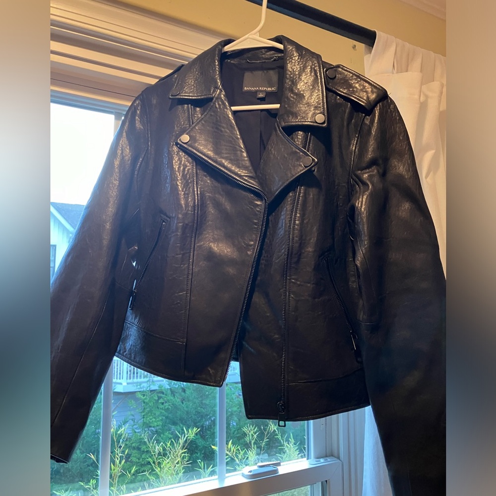 Fabulous “Essential Leather Jacket” from Banana Republic, Size L